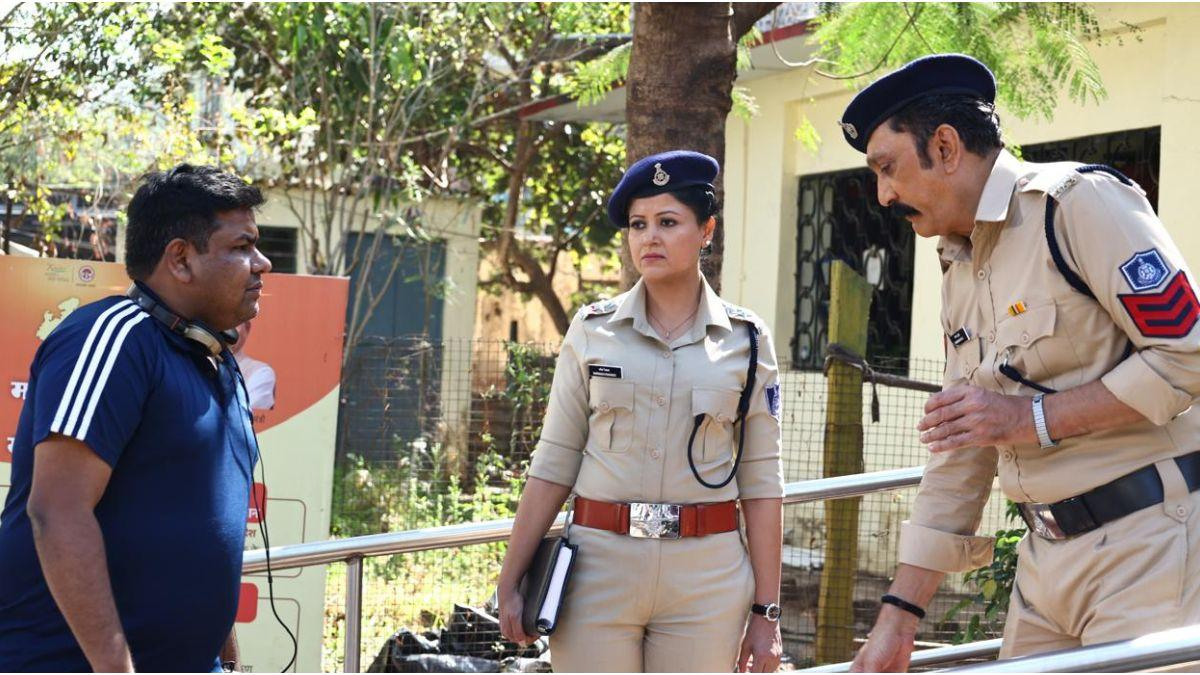 आईपीएस अधिकारी सिमाला प्रसाद बनीं एक्ट्रेस:  मुकेश तिवारी बोले- लगा था ये कैसे एक्टिंग करेंगी, लेकिन उन्हें जज करना मेरी गलती थी
